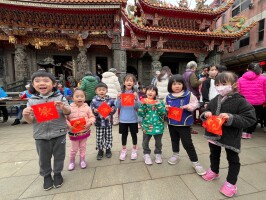 「和平國小開新運，媽祖神宮迓好春」(20250117):20250116天后宮海東書會揮毫7